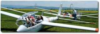  Planeadores en la pista de despegue